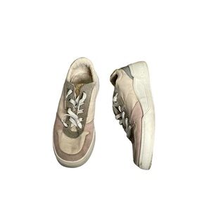 Roxy’s Cream Colored Tennis Shoes 8